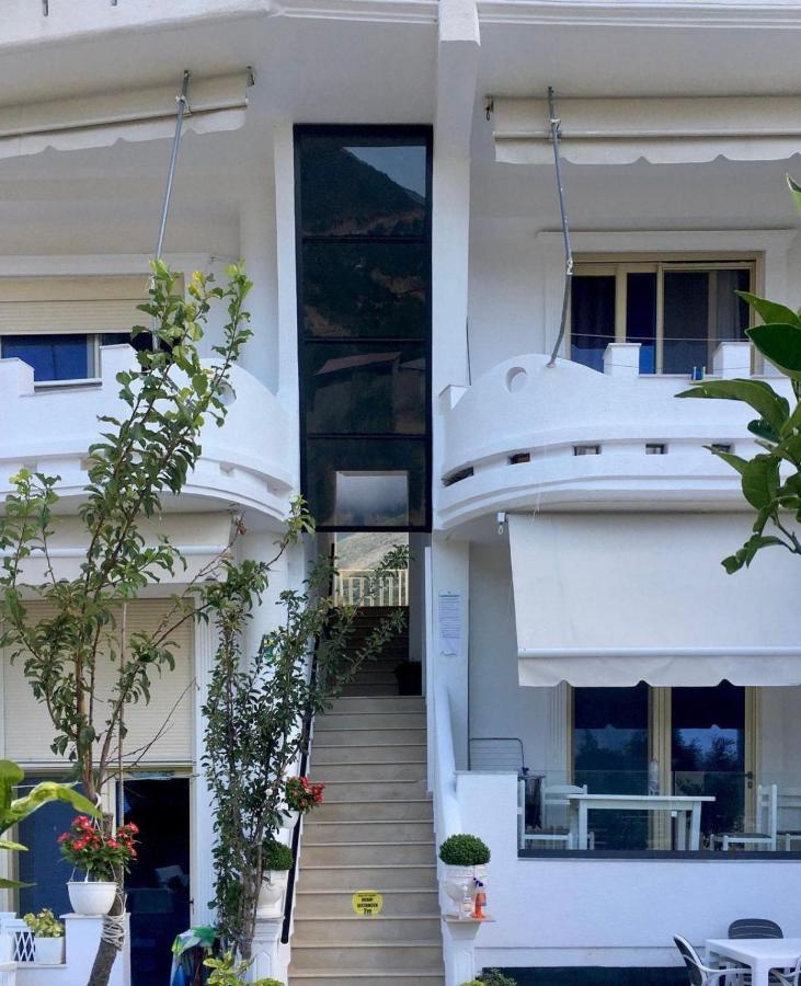 Hotel Kristal Borsh Exterior foto
