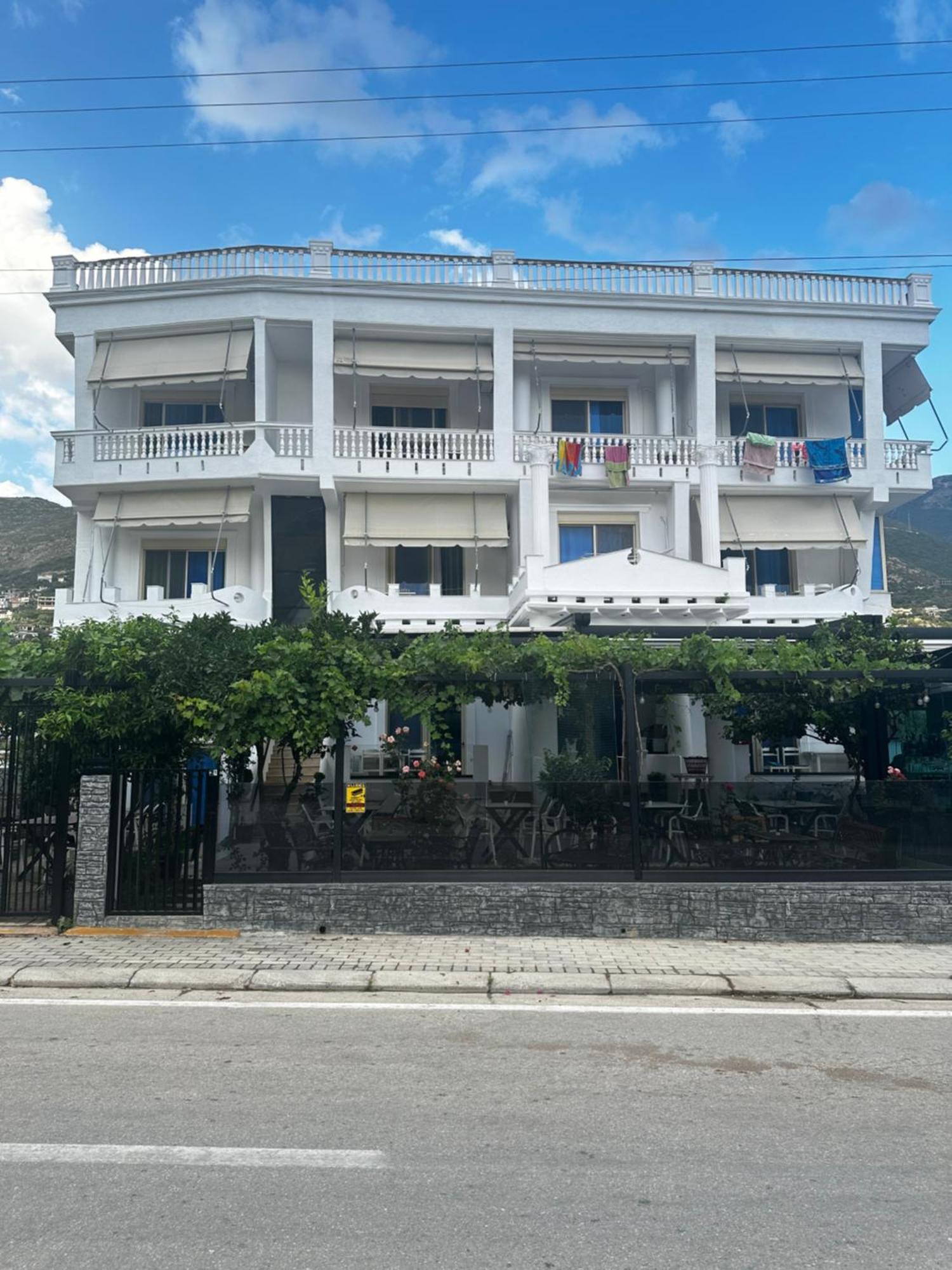 Hotel Kristal Borsh Exterior foto